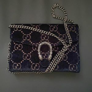 Gucci Dionysus  Velvet Wallet on a Chain